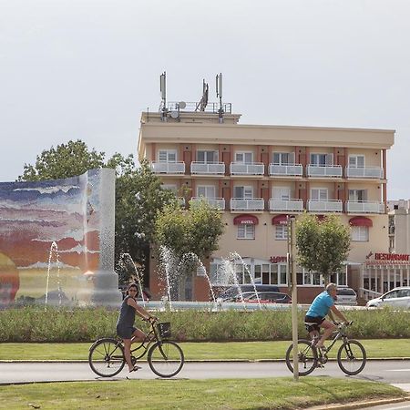 Hotel Silvia Empuriabrava Εξωτερικό φωτογραφία