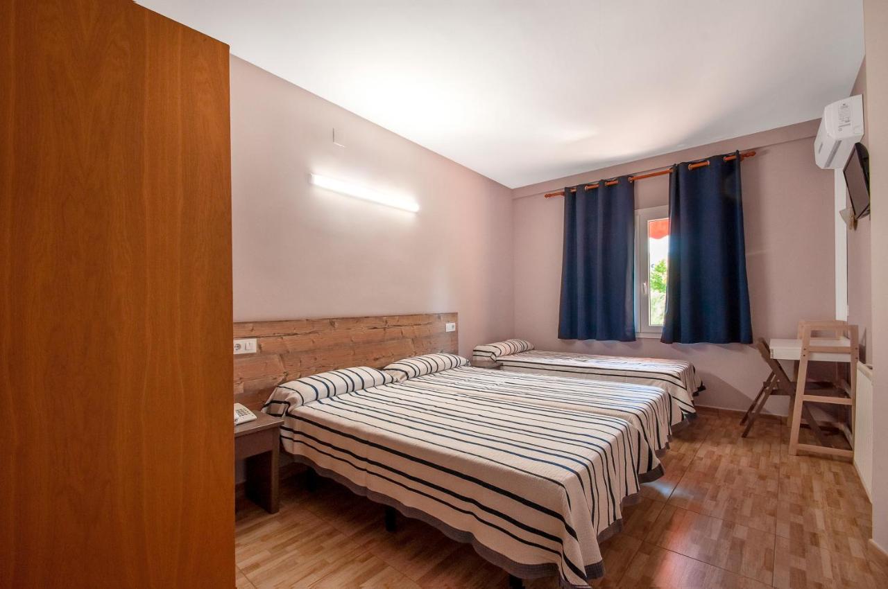 Hotel Silvia Empuriabrava Εξωτερικό φωτογραφία