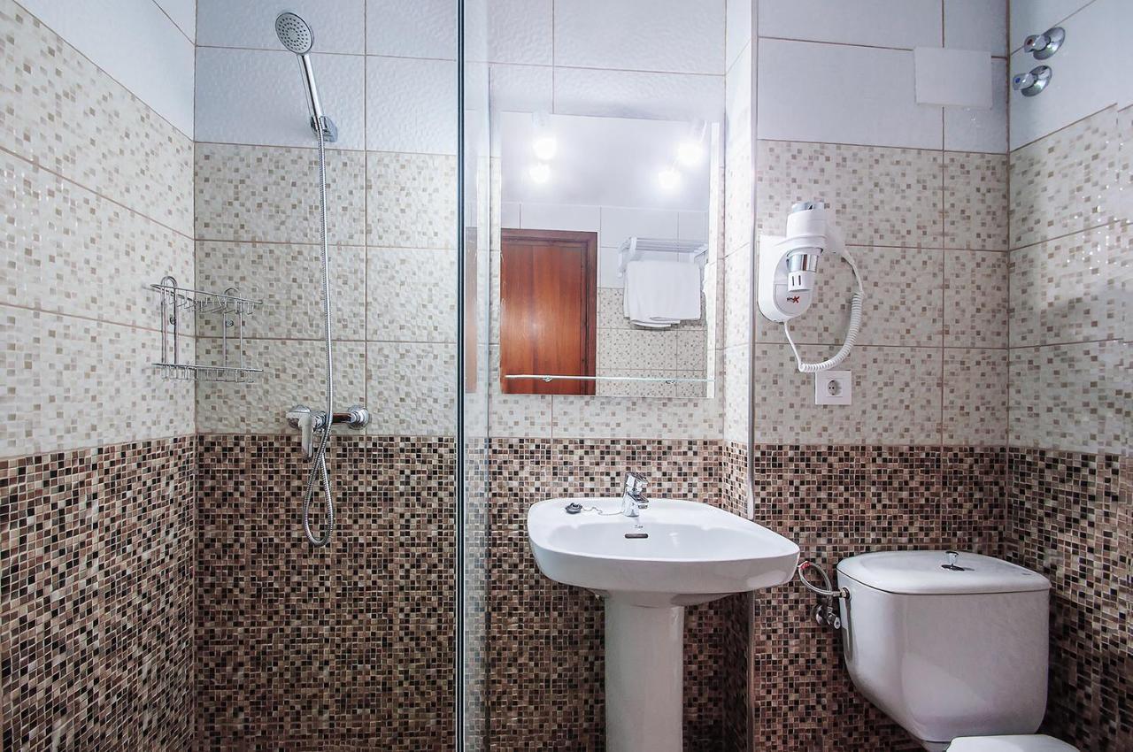 Hotel Silvia Empuriabrava Εξωτερικό φωτογραφία