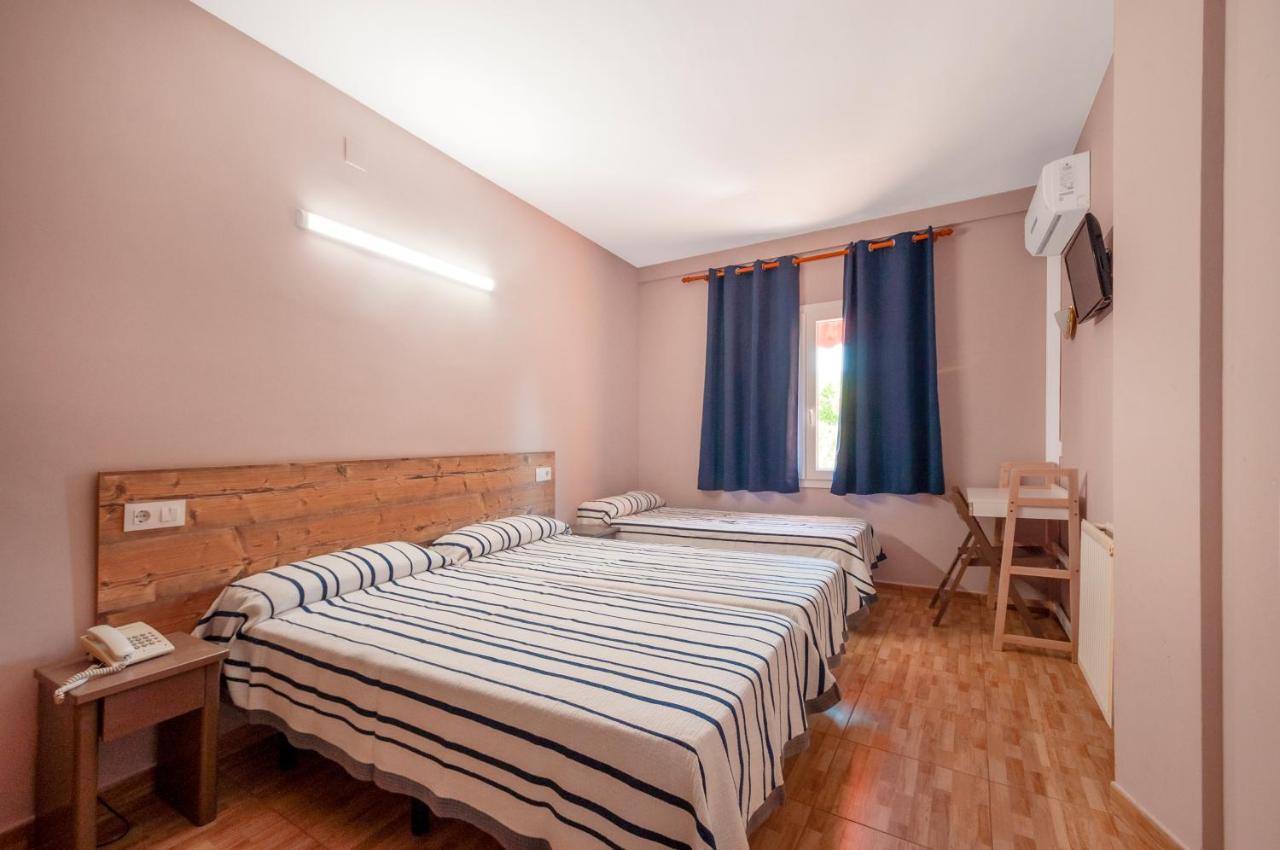 Hotel Silvia Empuriabrava Εξωτερικό φωτογραφία