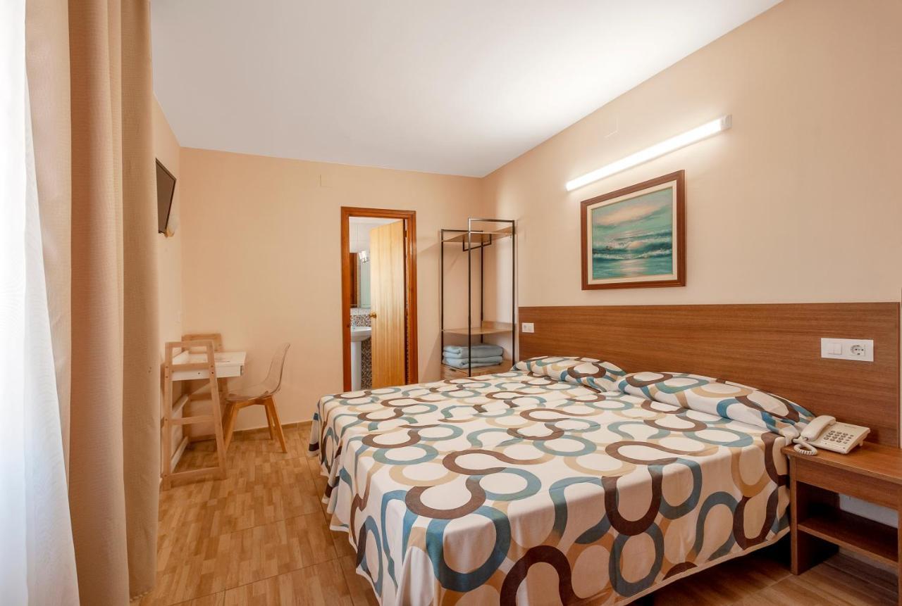 Hotel Silvia Empuriabrava Εξωτερικό φωτογραφία