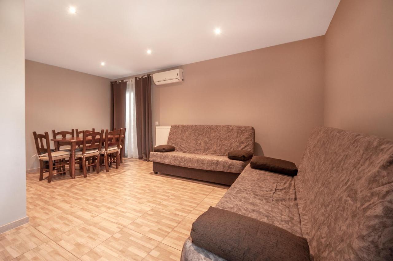 Hotel Silvia Empuriabrava Εξωτερικό φωτογραφία