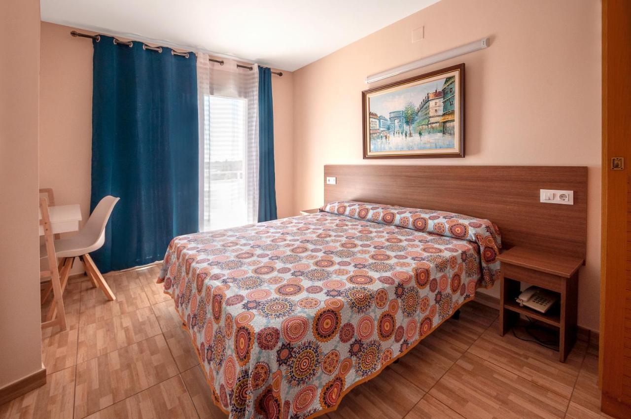 Hotel Silvia Empuriabrava Εξωτερικό φωτογραφία
