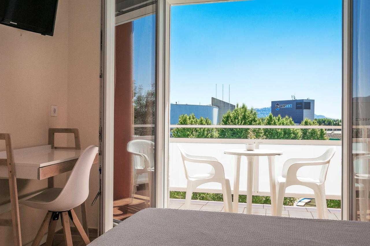 Hotel Silvia Empuriabrava Εξωτερικό φωτογραφία