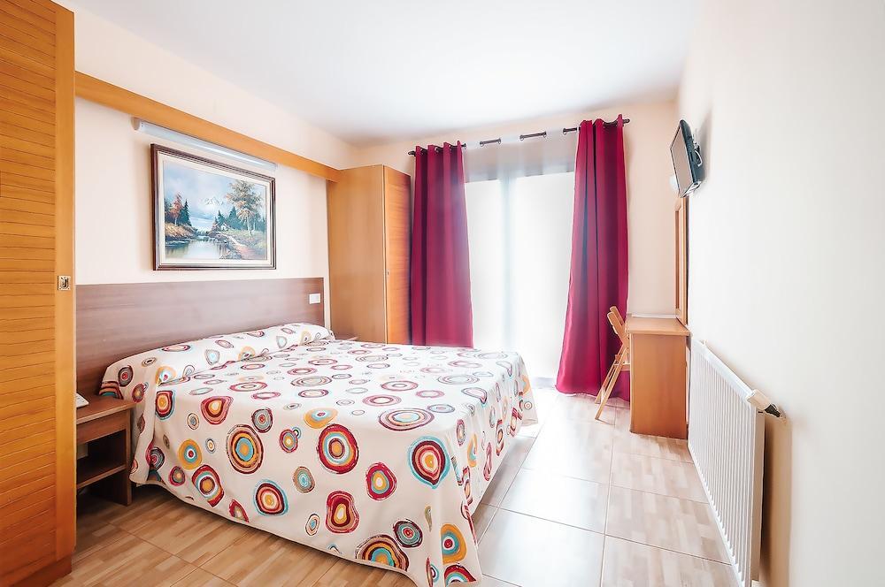 Hotel Silvia Empuriabrava Εξωτερικό φωτογραφία