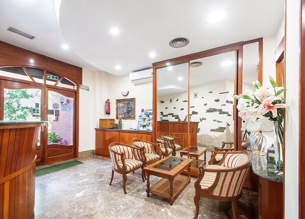 Hotel Silvia Empuriabrava Εξωτερικό φωτογραφία